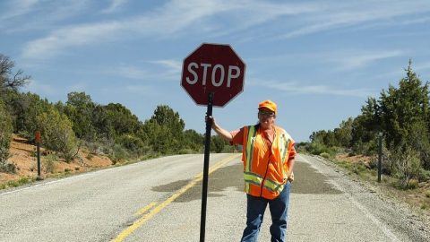 china-stop-ico-cryptocurrency-man